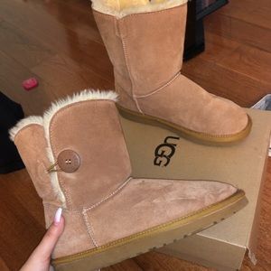 Ugg women’s bailey button ll winter boots